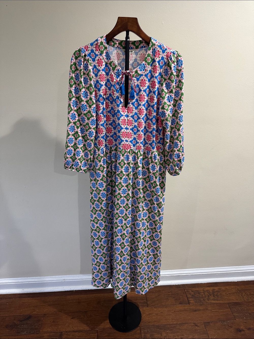 Boden Notch Neck Midi Dress (Size 10R) - Picture 2 of 13